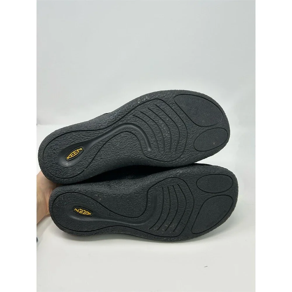 KEEN Howser II Quilted Chukka Boots Men's Black Slip-On Bungee Toggle Size 9